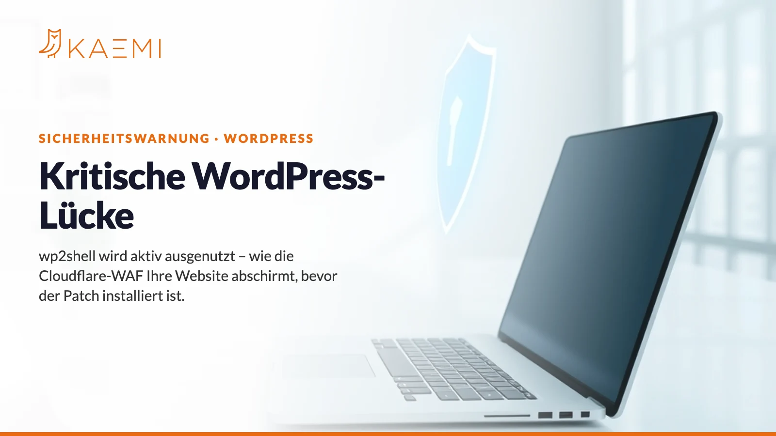 Helles Büro mit Laptop und Schutzschild – kritische WordPress-Lücke wp2shell, abgesichert mit Cloudflare-WAF