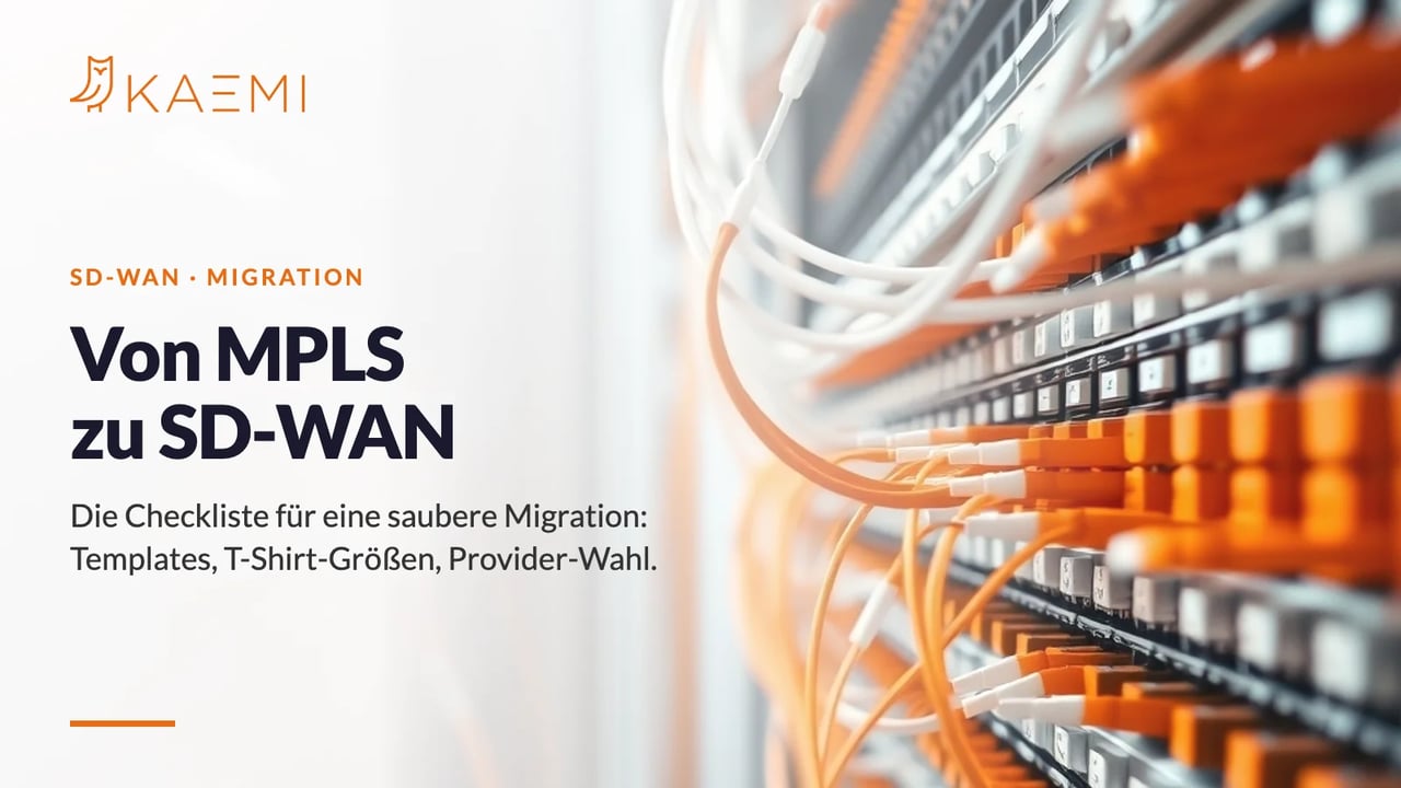Glasfaser-Patchfeld mit orangen Kabeln – Von MPLS zu SD-WAN: Checkliste zur Migration