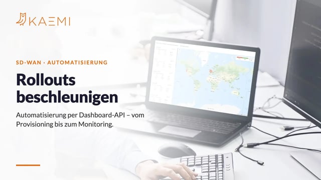 Person am Laptop mit SD-WAN-Monitoring-Dashboard – SD-WAN-Rollouts beschleunigen: Automatisierung per Dashboard-API