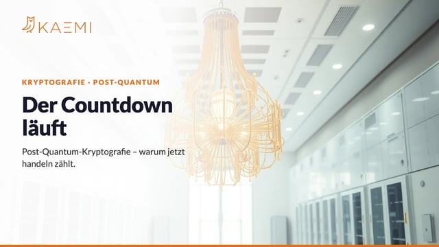 Goldener Quantencomputer in einem hellen Rechenzentrum – Post-Quantum-Kryptografie: Der Countdown läuft