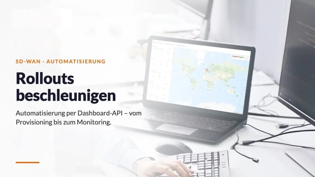 Person am Laptop mit SD-WAN-Monitoring-Dashboard – SD-WAN-Rollouts beschleunigen: Automatisierung per Dashboard-API